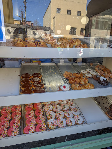 Donut Shop «Peter Pan Donut & Pastry Shop», reviews and photos, 727 Manhattan Ave, Brooklyn, NY 11222, USA