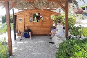 Locco Beach hut image