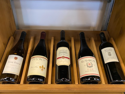 Wine Store «The Wine Cellar Outlet», reviews and photos, 42 Capital Dr, Wallingford, CT 06492, USA