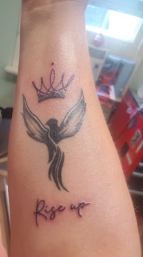 Explore quarter sleeve tattoo ideas for women, creative tattoo ideas in Memphis, available at Studio 42