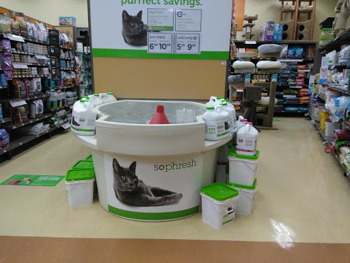Pet Supply Store «Petco Animal Supplies», reviews and photos, 15660 SW Pacific Hwy, Tigard, OR 97224, USA