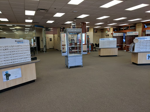 Eye Care Center «Eyeglass World», reviews and photos, 1365 S Alma School Rd, Mesa, AZ 85210, USA