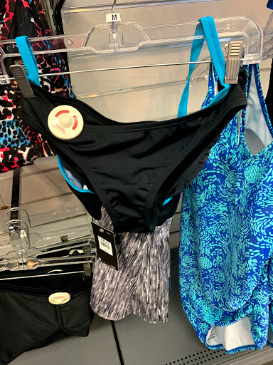 Sporting Goods Store «Big 5 Sporting Goods - Wilshire», reviews and photos, 6601 Wilshire Blvd, Los Angeles, CA 90048, USA