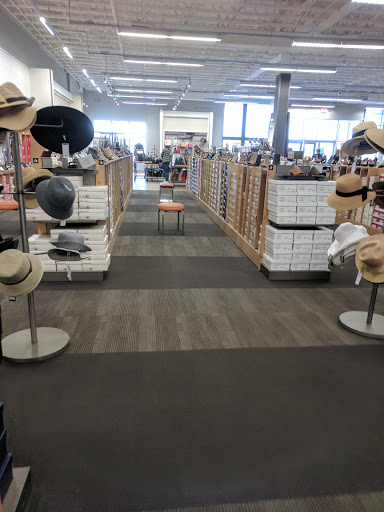 Shoe Store «DSW Designer Shoe Warehouse», reviews and photos, 6510 Canoga Ave, Canoga Park, CA 91303, USA