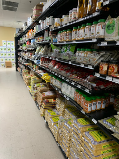 Grocery Store «INDU INDIAN GROCERY STORE (INDU CONVENIENT STORE)», reviews and photos, 4925 W Market St #1104, Greensboro, NC 27407, USA