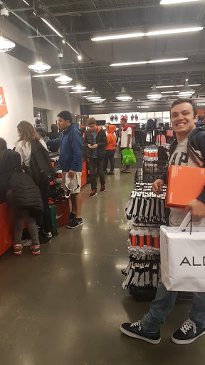 Clothing Store «Nike Factory Store», reviews and photos, 2350 Grand Cypress Dr #350, Wesley Chapel, FL 33544, USA