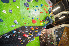 Hangar 18 Indoor Climbing Gym - Mission Viejo