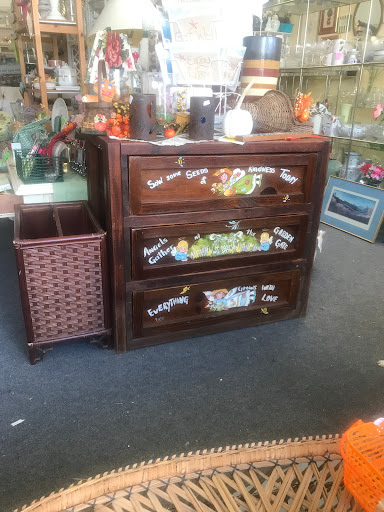 Thrift Store «Junke & Treasures», reviews and photos, 4501 Pacific Ave, Wildwood, NJ 08260, USA