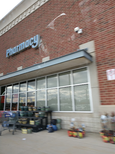 Grocery Store «Kroger», reviews and photos, 108 W Highland Rd, Howell, MI 48843, USA