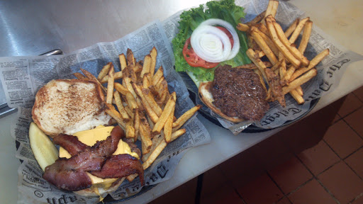 Restaurant «American TapHouse & Grille», reviews and photos, 201 N State St, Waseca, MN 56093, USA