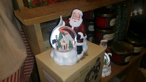 American Restaurant «Cracker Barrel Old Country Store», reviews and photos, 275 Brenton Way, Shepherdsville, KY 40165, USA