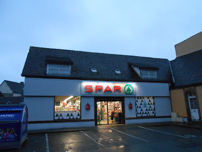 Spar à Brezolles