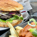 Photo n°1 de l'avis de J..o fait le 18/08/2022 à 20:13 sur le  Der Fuchs geht rum Burgerwerkstatt à Willstätt