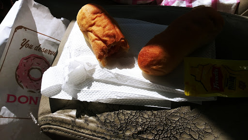 Donut Shop «Donut Palace», reviews and photos, 113 S Interstate Hwy 35, New Braunfels, TX 78130, USA