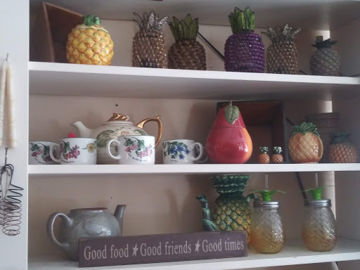 Restaurant «The Pineapple Tea Room & Coffee Shoppe», reviews and photos, 604 Colwyn St, Cumberland Gap, TN 37724, USA