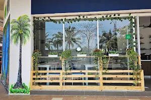 Coconut cafe&bar image