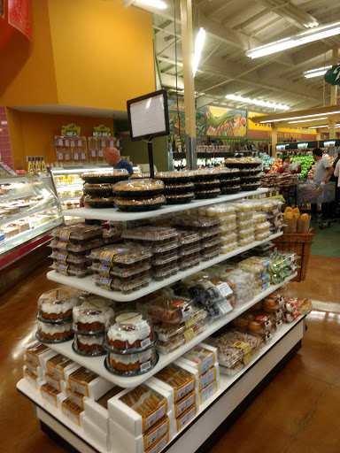 Grocery Store «Northgate Gonzalez Markets», reviews and photos, 10801 Prairie Ave, Inglewood, CA 90303, USA