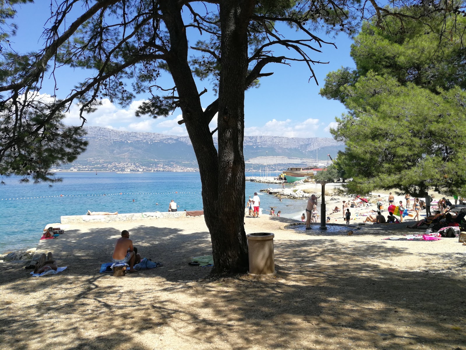 Foto van Prva Voda beach voorzieningenruimte