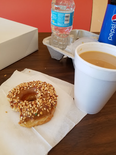 Donut Shop «Hole In One Donut 3», reviews and photos, 14406 N Florida Ave, Tampa, FL 33613, USA