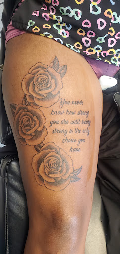 Tattoo Shop «J & M Body Gallery», reviews and photos, 132 Pipestone St, Benton Harbor, MI 49022, USA