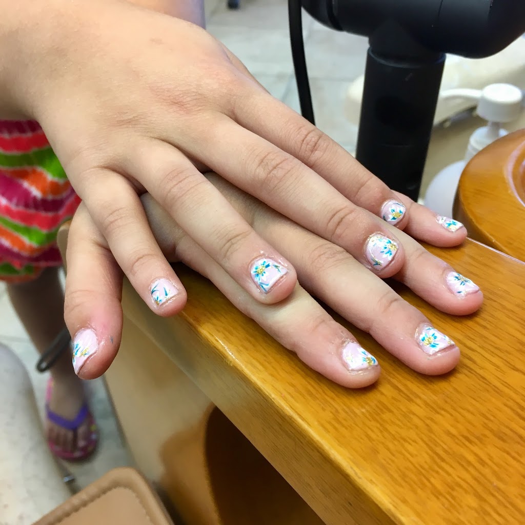 Happy Nail Salon Sandersville, GA 31082 Services and Reviews