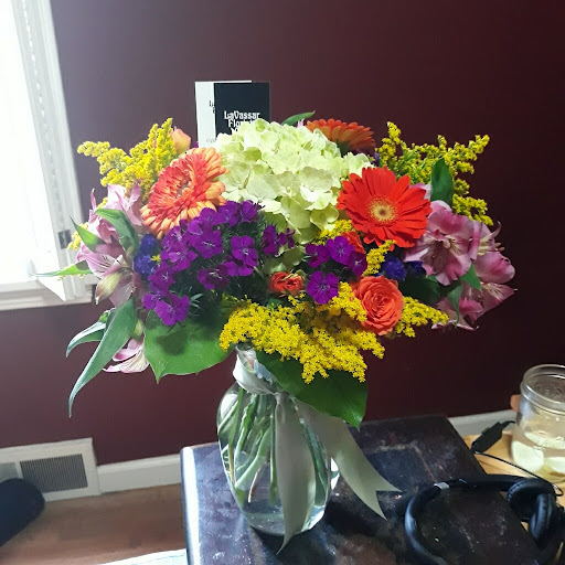 Florist «LaVassar Florists», reviews and photos, 7530 20th Ave NE, Seattle, WA 98115, USA