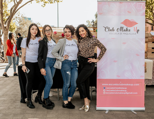 Escuela De Maquillaje «Club Make Up»