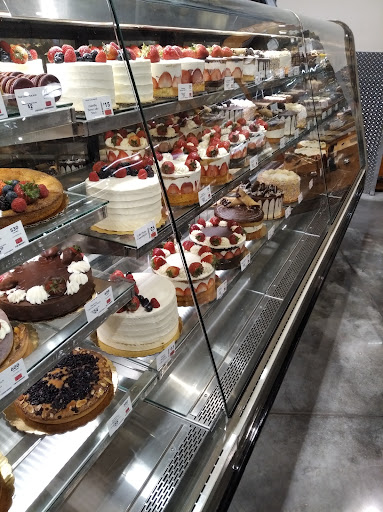 Grocery Store «Whole Foods Market», reviews and photos, Whole Foods Market, 110 Bloomingdale Rd, White Plains, NY 10605, USA