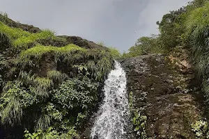 Rangana fort waterfall image