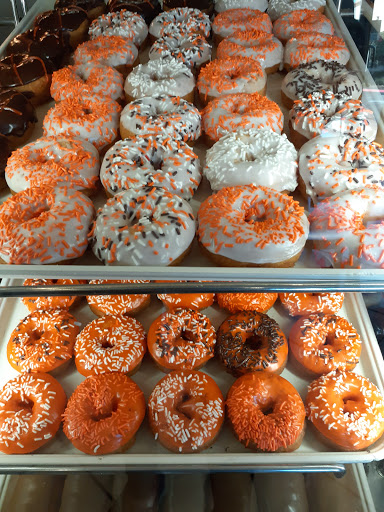 Donut Shop «Yum Yum Donuts», reviews and photos, 12821 Valley View Ave, La Mirada, CA 90638, USA