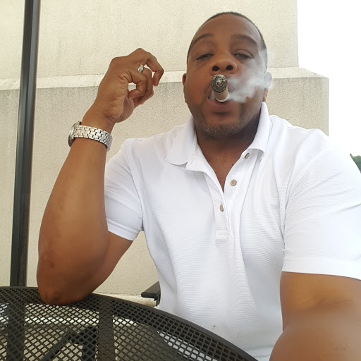 Cigar Shop «Puffs-n-Stuff Cigars and Bar», reviews and photos, 6302 Robinson Centre Drive, Pittsburgh, PA 15205, USA