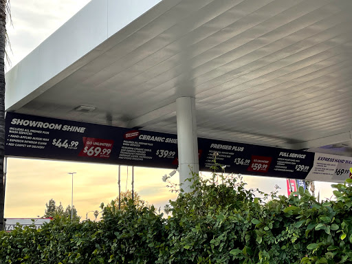 Car Wash «Red Carpet Car Wash», reviews and photos, 6760 Topanga Canyon Blvd, Canoga Park, CA 91303, USA