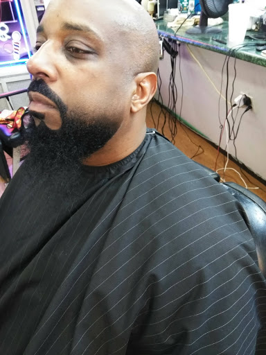 Barber Shop «The Five Star Barbershop», reviews and photos, 207 Long Ln, Upper Darby, PA 19082, USA