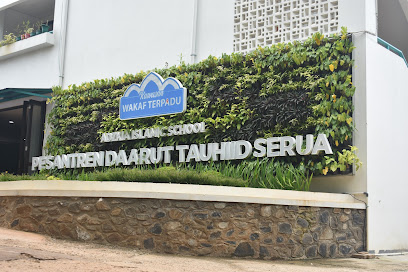 SMP Adzkia Islamic School