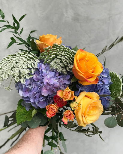 Florist «Bates Flowers by DZyne», reviews and photos, 813 4th Ave, Grinnell, IA 50112, USA