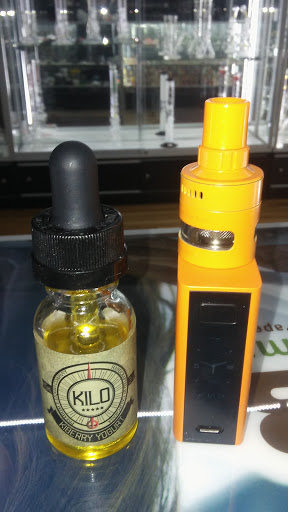 Tobacco Shop «BLUE MOON SMOKE SHOP», reviews and photos, 896 Massachusetts Ave, Cambridge, MA 02139, USA