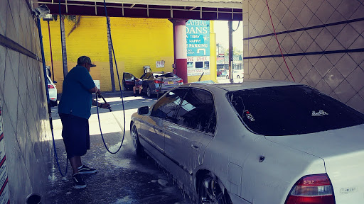 Cook's Corner Self Service 24 HR Car Wash en Los Angeles