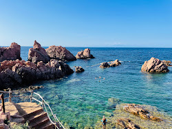 La Sorgente Beach'in fotoğrafı ve yerleşim