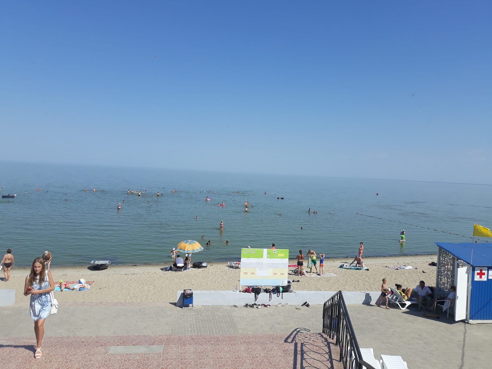 Plazh Taganrog II'in fotoğrafı geniş bir kıyı şeridi ile birlikte