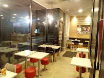 Atmosphère du Restaurant KFC Bourgoin Jallieu - n°3