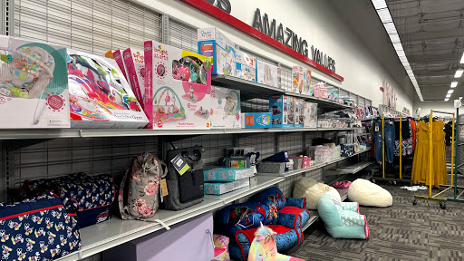 Clothing Store «Burlington Coat Factory», reviews and photos, 800 Barnum Avenue Cutoff, Stratford, CT 06614, USA