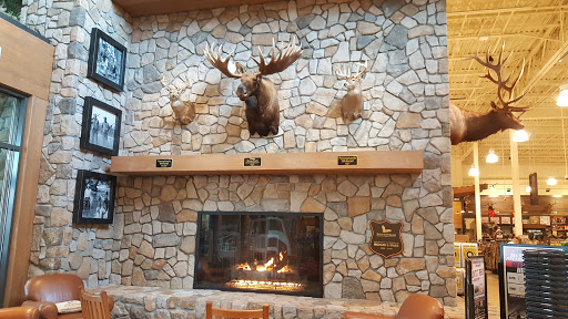 Outdoor Sports Store «Field & Stream», reviews and photos, 2075 Interchange Rd, Erie, PA 16509, USA