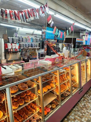 Donut Shop «Donut City», reviews and photos, 6100 Magnolia Ave, Riverside, CA 92506, USA