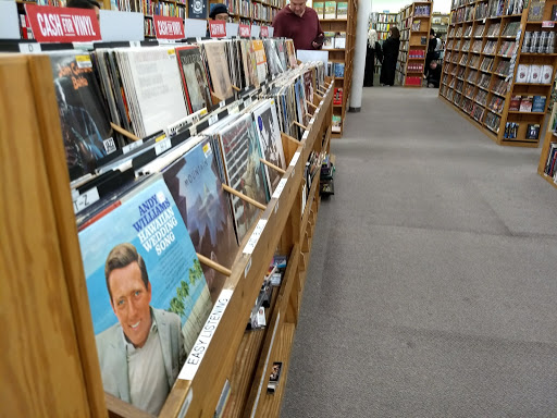 Book Store «Half Price Books», reviews and photos, 770 E Road to Six Flags St, Arlington, TX 76011, USA