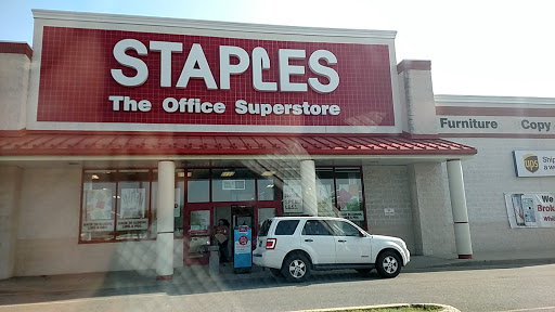 Office Supply Store «Staples», reviews and photos, 128 Sunset Blvd, New Castle, DE 19720, USA