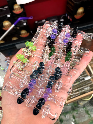 Tobacco Shop «Sky High Smoke Shop», reviews and photos, 19801 NW 27th Ave, Miami Gardens, FL 33056, USA