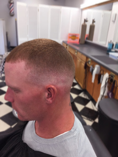 Barber Shop «Shore Cuts Barber Shop», reviews and photos, 4301 Commuter Dr, Virginia Beach, VA 23462, USA