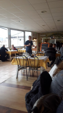Atmosphère du Restaurant français Restaurant LA CAMARGUE à Bas-en-Basset - n°7
