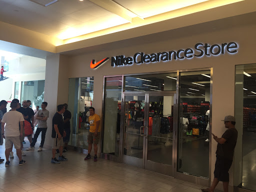 Sporting Goods Store «Nike Clearance Store», reviews and photos, 40-24 College Point Blvd, Flushing, NY 11354, USA