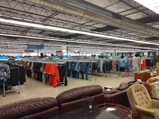 Thrift Store «Goodwill Central Texas - Macfarlane Center & Computer Works», reviews and photos